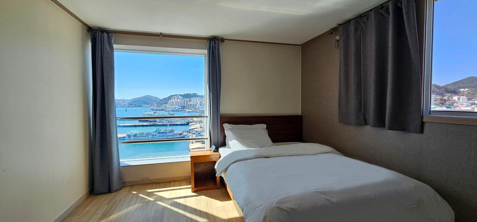 Hansan Hotel Tongyeong Exteriör bild