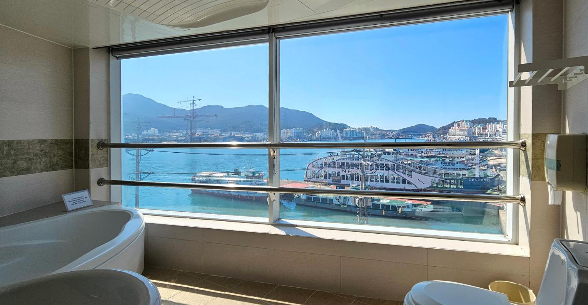 Hansan Hotel Tongyeong Exteriör bild