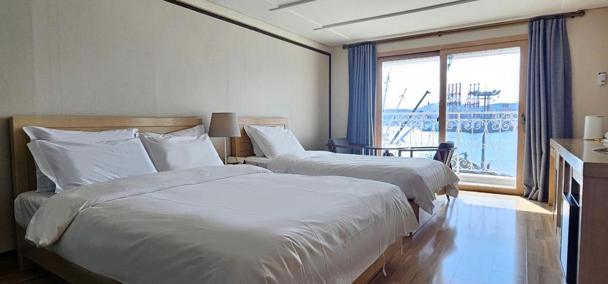Hansan Hotel Tongyeong Exteriör bild